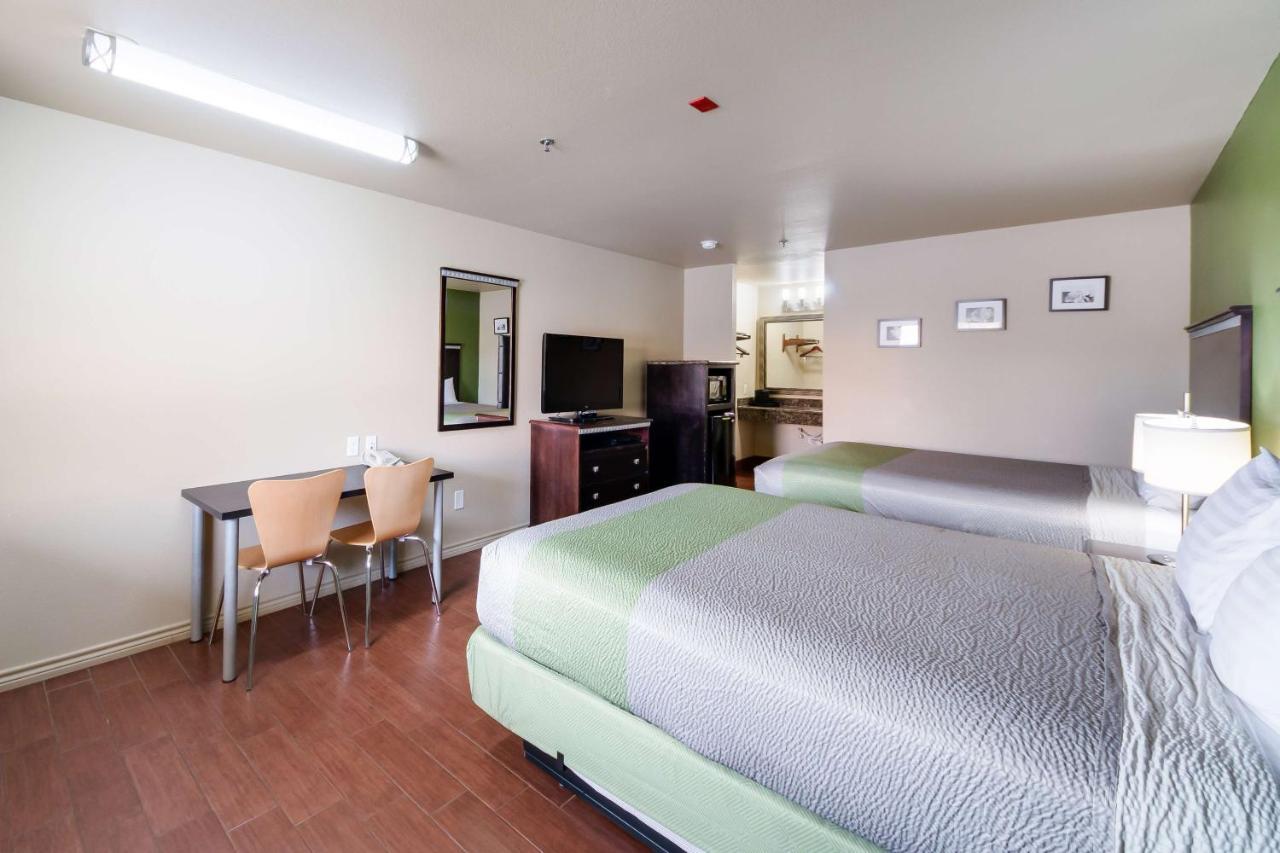 Motel 6 Floresville 外观 照片