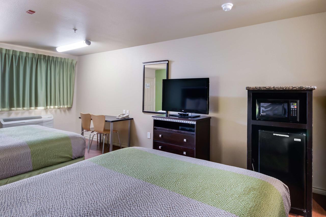Motel 6 Floresville 外观 照片