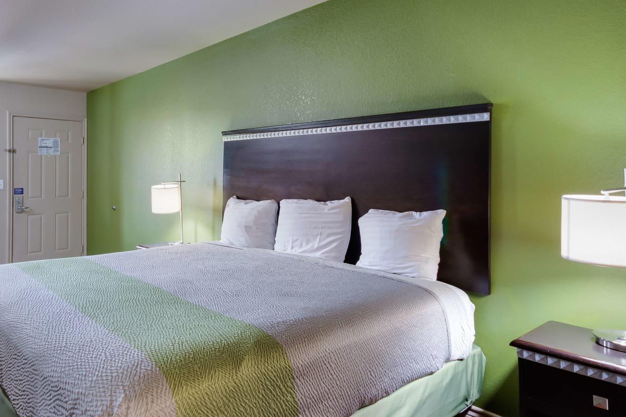 Motel 6 Floresville 外观 照片